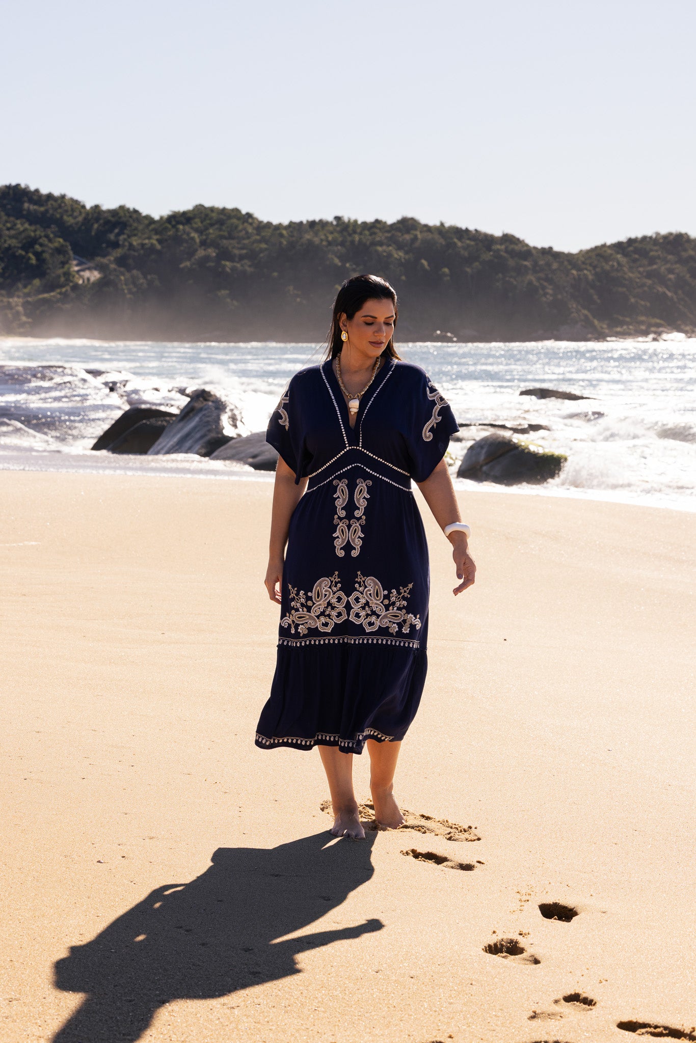 Vestido de viscose bordado