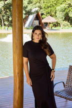 VESTIDO DETALHE NÓ