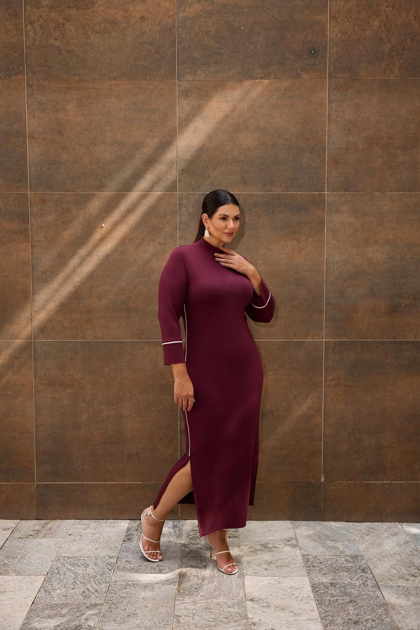 Vestido gola alta