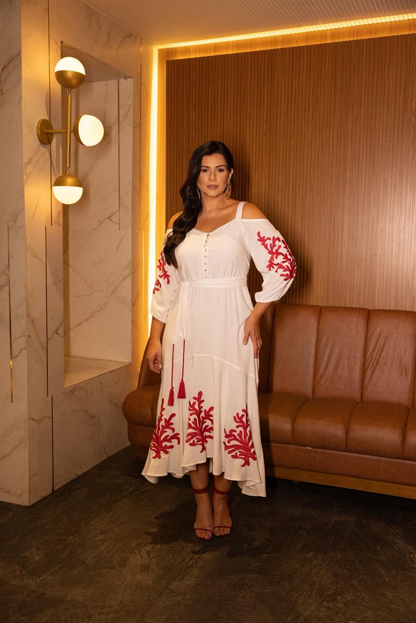 Vestido em viscose bordado