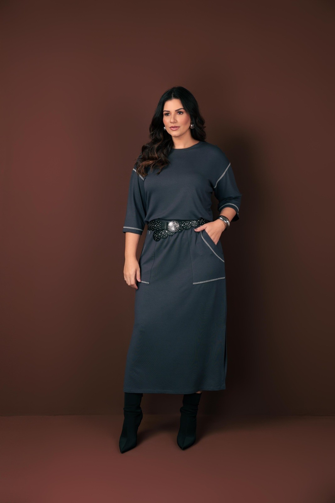 CONJUNTO SAIA E BLUSA PRESPONTADO
