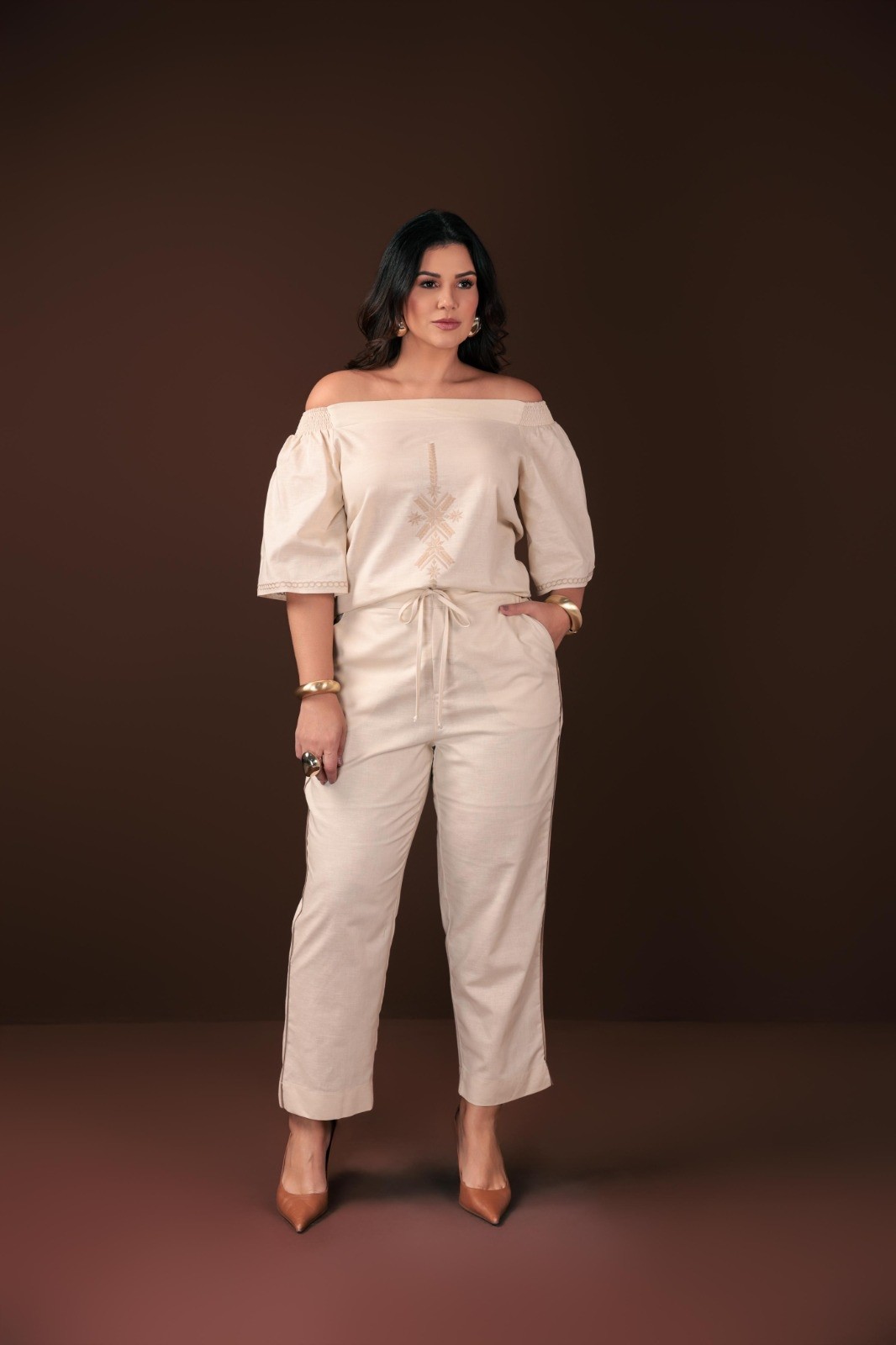 CONJUNTO DE LINHO BORDADO 
